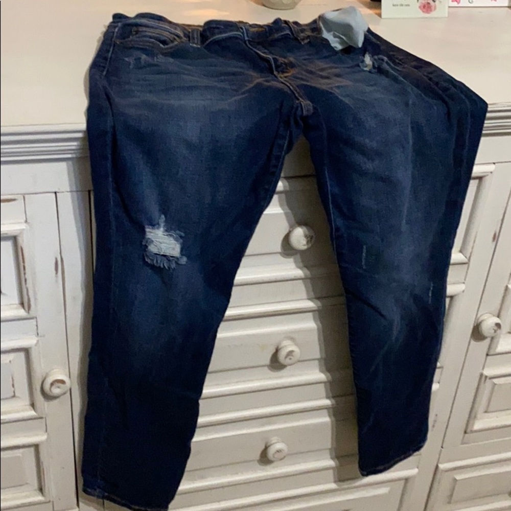 Judy Blue distressed jeans